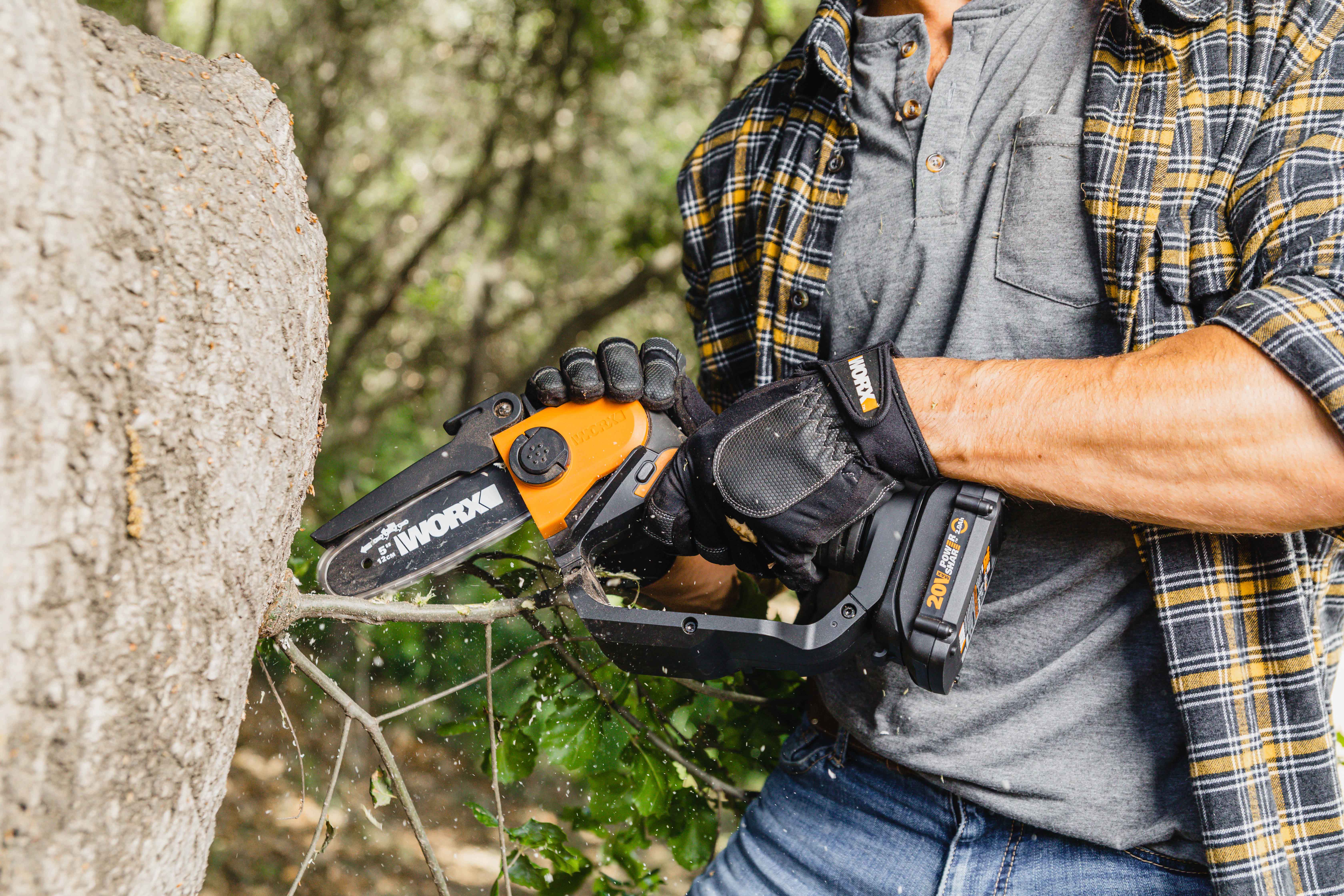 WORX Debuts Ultra Compact 20V Power Share 5 inch Pruning Saw